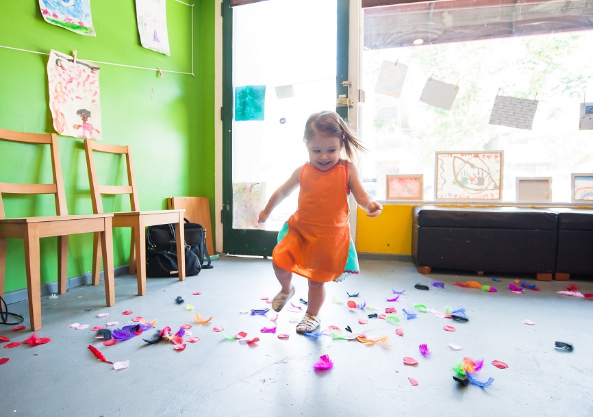 girl-playing-in-classroom