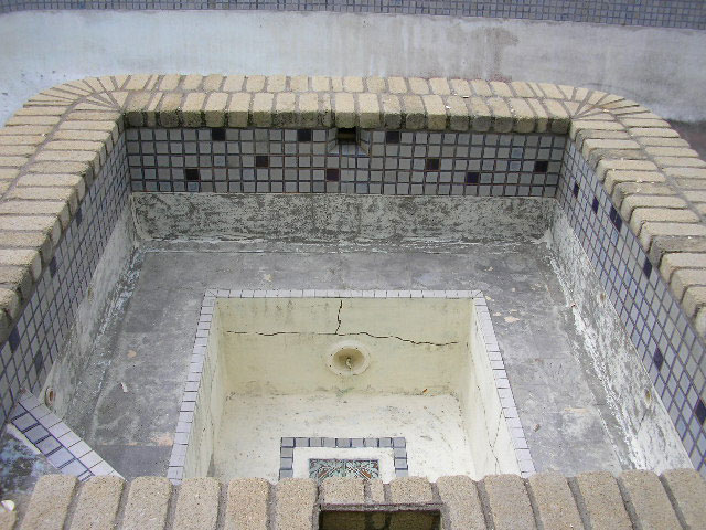 Pool Refurbishment before