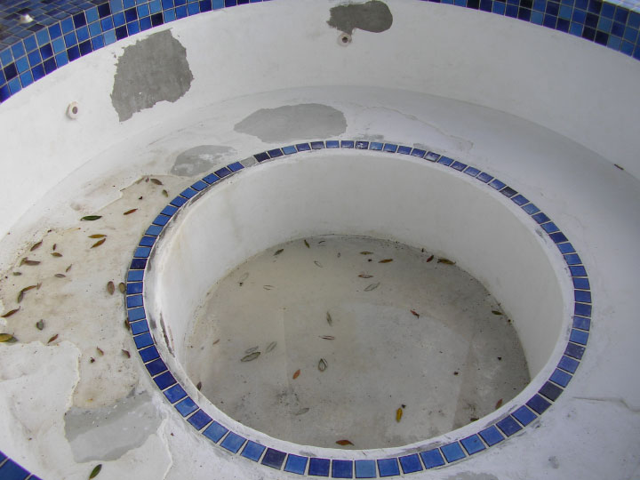 Pool Refurbishment before