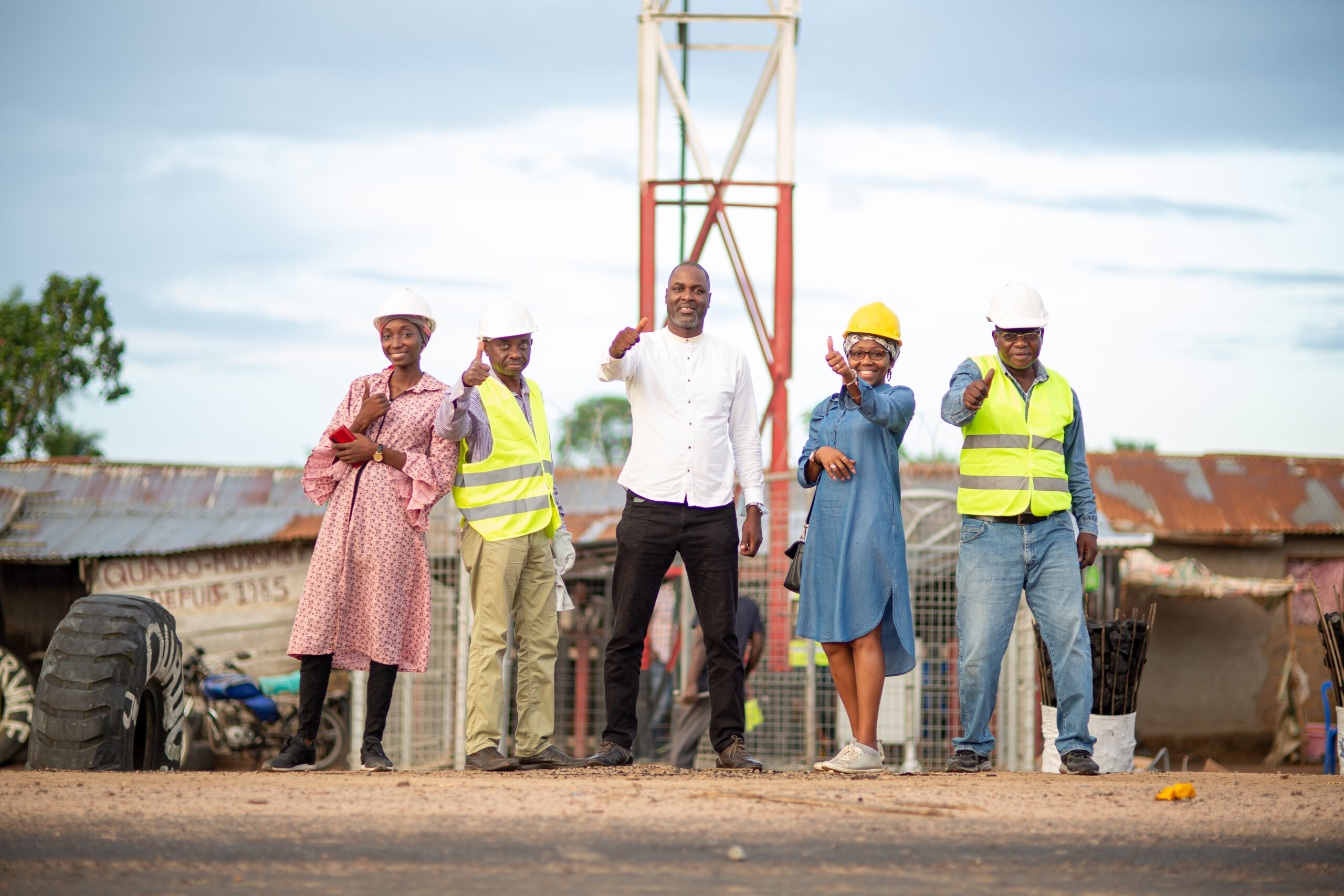 Bridging the Digital Divide with Smart Off-Grid in the DRC